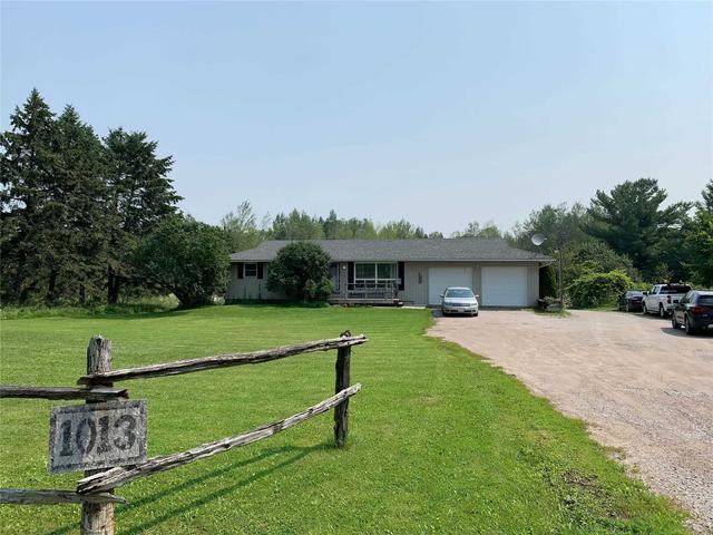 1013 Penetanguishene Rd, House detached with 3 bedrooms, 2 bathrooms and 10 parking in Oro Medonte ON | Image 8