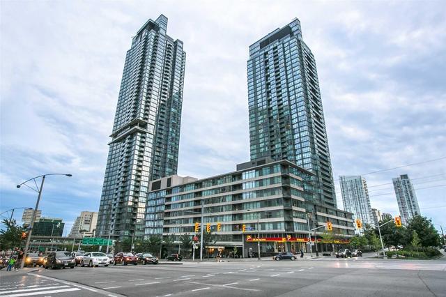 1911 - 11 Brunel Crt, Condo with 1 bedrooms, 1 bathrooms and 1 parking in Toronto ON | Image 1