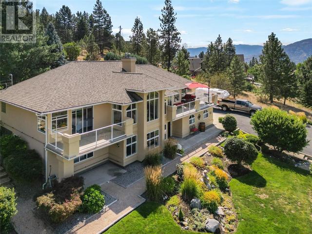 2820 Arawana Road, House detached with 4 bedrooms, 3 bathrooms and 2 parking in Okanagan Similkameen E BC | Image 2