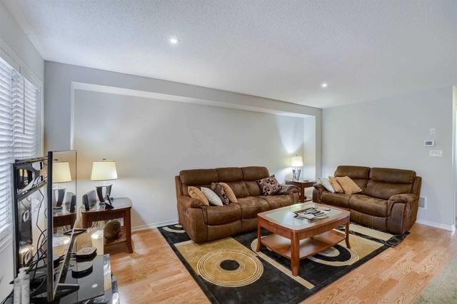 406 Laundon Terr, House attached with 3 bedrooms, 3 bathrooms and 3 parking in Milton ON | Image 25