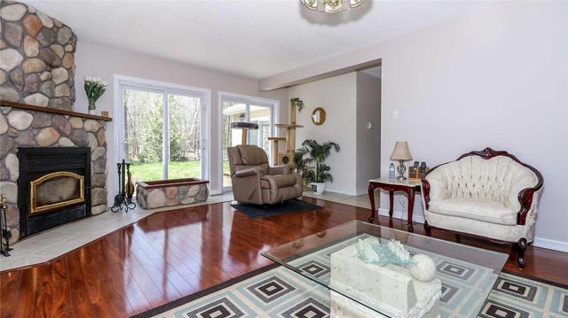 2334 Lakeshore Rd E, House detached with 5 bedrooms, 3 bathrooms and 8 parking in Oro Medonte ON | Image 7