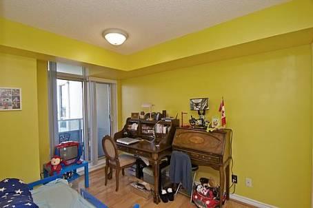 705 - 8 Rean Dr, Condo with 2 bedrooms, 2 bathrooms and 1 parking in Toronto ON | Image 3