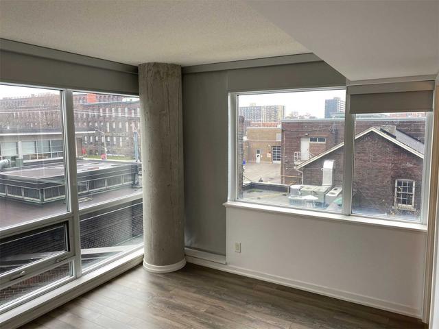 319 - 20 Joe Shuster Way, Condo with 2 bedrooms, 2 bathrooms and 0 parking in Toronto ON | Image 5