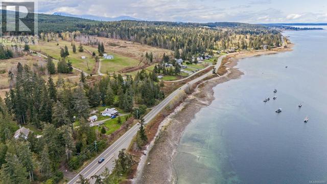 6249 Island Hwy, House detached with 3 bedrooms, 3 bathrooms and 8 parking in Comox Valley A BC | Image 22