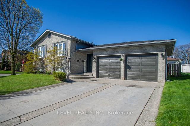 1 Pioneer Pl, House detached with 3 bedrooms, 2 bathrooms and 4 parking in Brantford ON | Image 12