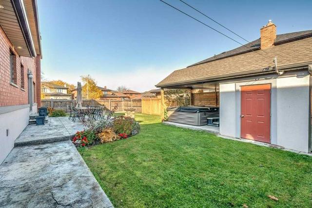 25 Shadeland Cres, House detached with 4 bedrooms, 4 bathrooms and 6 parking in Hamilton ON | Image 25