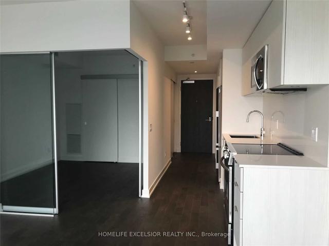 2014 - 25 Richmond St E, Condo with 1 bedrooms, 1 bathrooms and 0 parking in Toronto ON | Image 16