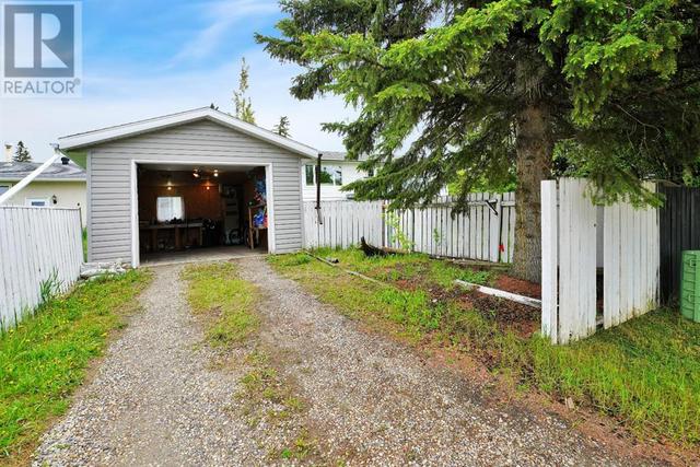 5707 53 Avenue, House detached with 3 bedrooms, 2 bathrooms and 2 parking in Rocky Mountain House AB | Image 30