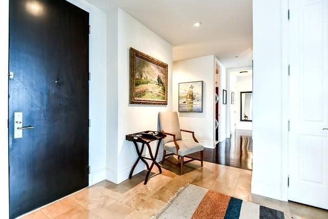 Lph 05 - 761 Bay St, Condo with 3 bedrooms, 3 bathrooms and 2 parking in Toronto ON | Image 3