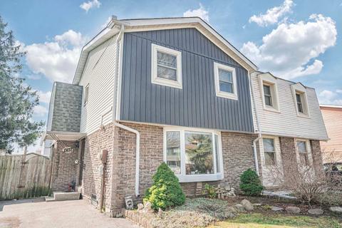 1302 Fenelon Cres, House semidetached with 3 bedrooms, 2 bathrooms and 3 parking in Oshawa ON | Card Image