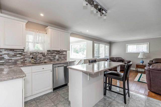 196 Bayshore Rd, House detached with 2 bedrooms, 2 bathrooms and 7 parking in Innisfil ON | Image 26