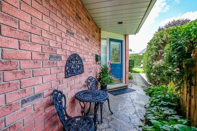 1256 Nathaniel Cres, House detached with 2 bedrooms, 2 bathrooms and 6 parking in Burlington ON | Image 23
