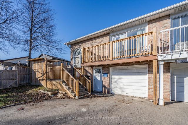 4 Mallard Cres, House semidetached with 3 bedrooms, 3 bathrooms and 6 parking in Brampton ON | Image 1