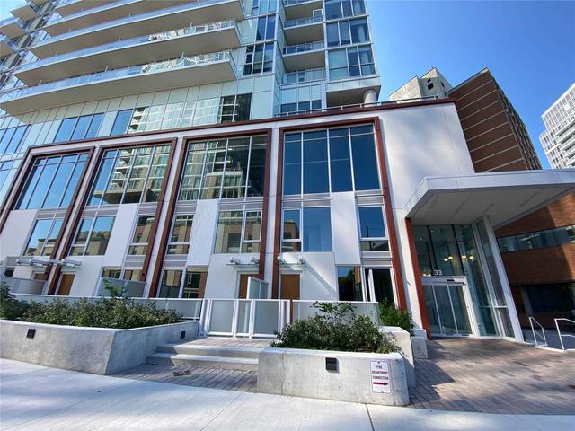 101 - 33 Helendale Ave, Townhouse with 2 bedrooms, 3 bathrooms and 1 parking in Toronto ON | Image 1