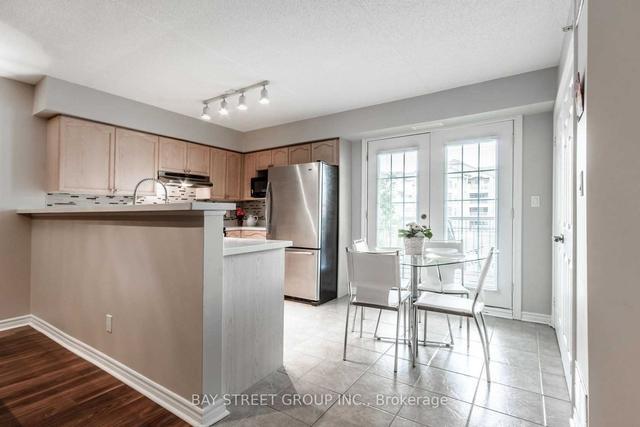 216 - 1480 Bishops Gate, Condo with 2 bedrooms, 2 bathrooms and 1 parking in Oakville ON | Image 2