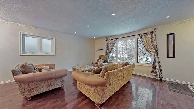 249 Palmer Ave, House detached with 2 bedrooms, 2 bathrooms and 6 parking in Richmond Hill ON | Image 38