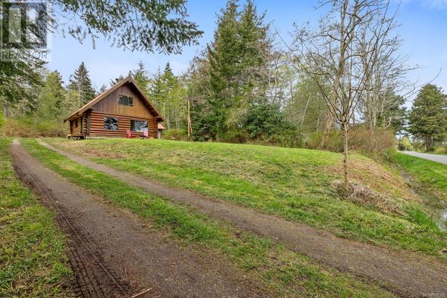 1845 East Rd, House detached with 2 bedrooms, 1 bathrooms and 2 parking in Comox Valley A BC | Image 15
