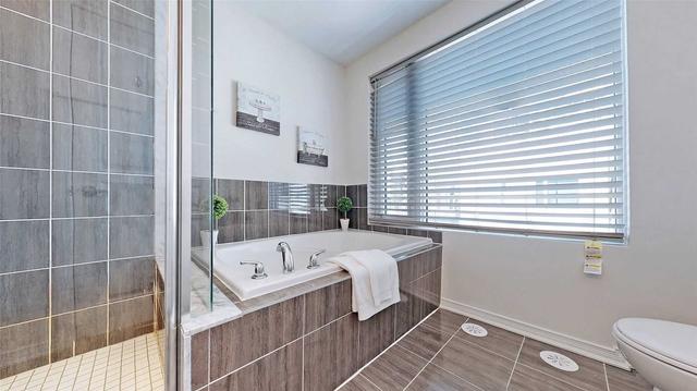 th36 - 22 Applewood Lane, Townhouse with 3 bedrooms, 3 bathrooms and 2 parking in Toronto ON | Image 21