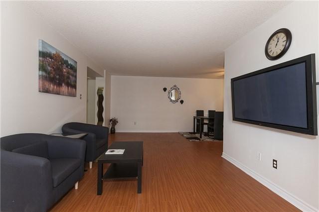 202 - 5 Lisa St, Condo with 3 bedrooms, 2 bathrooms and 1 parking in Brampton ON | Image 4