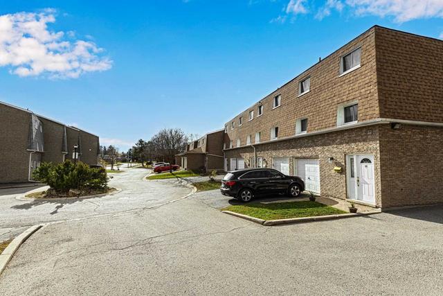 16 - 250 Bridletowne Circ, Townhouse with 3 bedrooms, 2 bathrooms and 2 parking in Toronto ON | Image 17