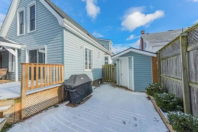 53 Hydro St, House detached with 3 bedrooms, 2 bathrooms and 2 parking in London ON | Image 25