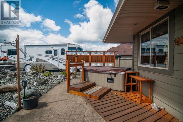 2175 Forest Grove Dr, House detached with 4 bedrooms, 2 bathrooms and 3 parking in Campbell River BC | Image 46