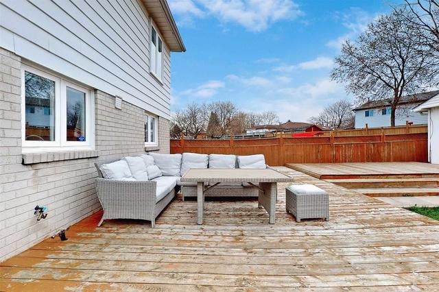 33 Tillbrook Crt, House detached with 4 bedrooms, 3 bathrooms and 10 parking in Toronto ON | Image 27