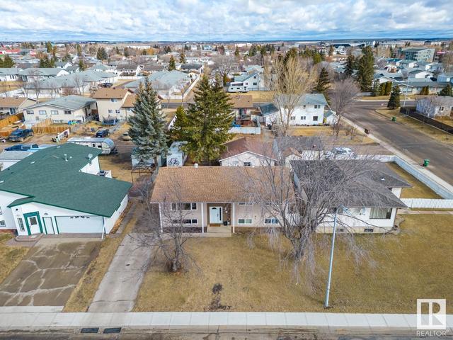 4403 44 Av, House detached with 5 bedrooms, 2 bathrooms and null parking in Bonnyville AB | Image 35