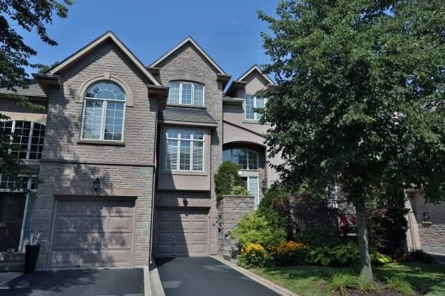 5 - 2303 Hill Ridge Crt, Townhouse with 3 bedrooms, 3 bathrooms and 1 parking in Oakville ON | Image 1