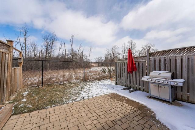 88 Mussen St, House attached with 3 bedrooms, 3 bathrooms and 3 parking in Guelph ON | Image 8