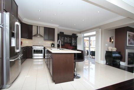 32 Denali Cres, House detached with 4 bedrooms, 4 bathrooms and 2 parking in Brampton ON | Image 3