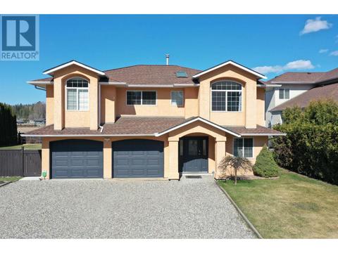 134 Lowe Street, House detached with 6 bedrooms, 3 bathrooms and null parking in Quesnel BC | Card Image