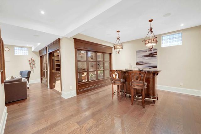 28 Giant Cedars Crt, House detached with 4 bedrooms, 6 bathrooms and 12 parking in King ON | Image 26