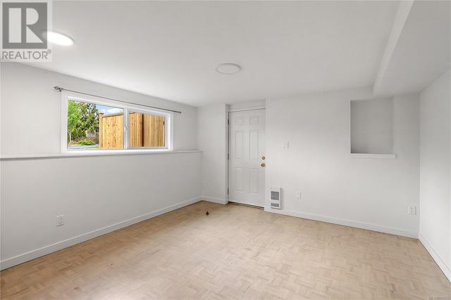 3135 Highview St, House detached with 5 bedrooms, 2 bathrooms and 2 parking in Victoria BC | Image 21