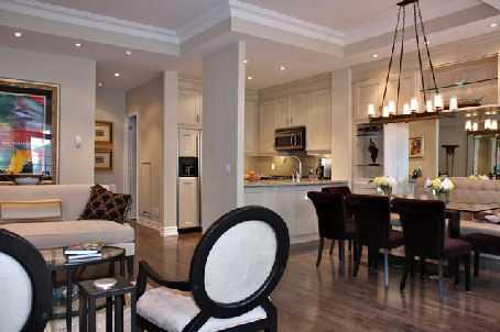 th2 - 20 Burkebrook Pl, Townhouse with 3 bedrooms, 3 bathrooms and 2 parking in Toronto ON | Image 3