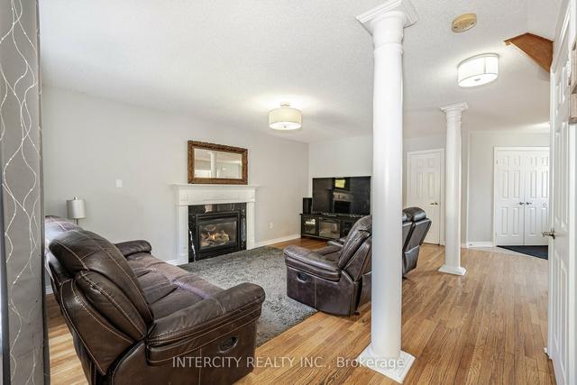 121 Nicholson Dr, House detached with 4 bedrooms, 4 bathrooms and 4 parking in Barrie ON | Image 4