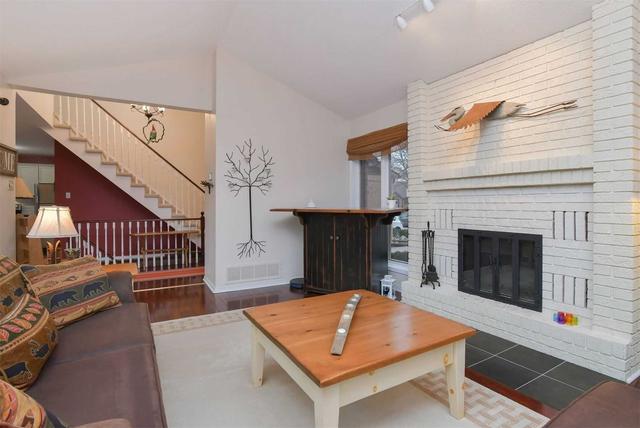 7 Riverview Rd N, Townhouse with 1 bedrooms, 2 bathrooms and 3 parking in New Tecumseth ON | Image 5