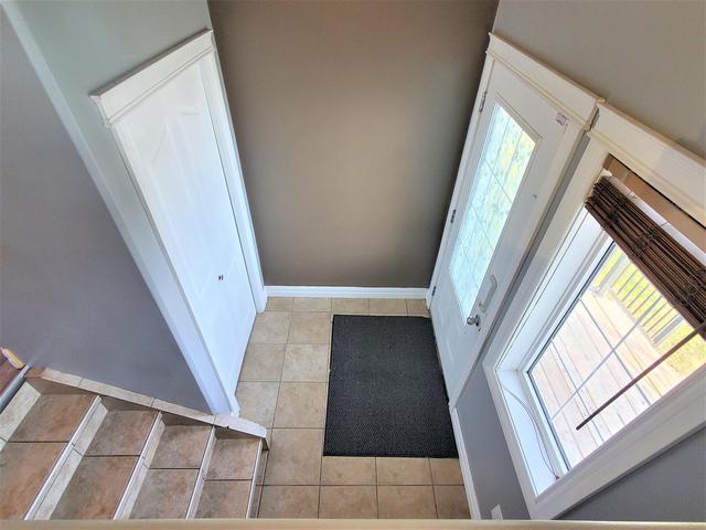 10416 98a Street, House detached with 4 bedrooms, 3 bathrooms and 5 parking in Grande Prairie County No. 1 AB | Image 3