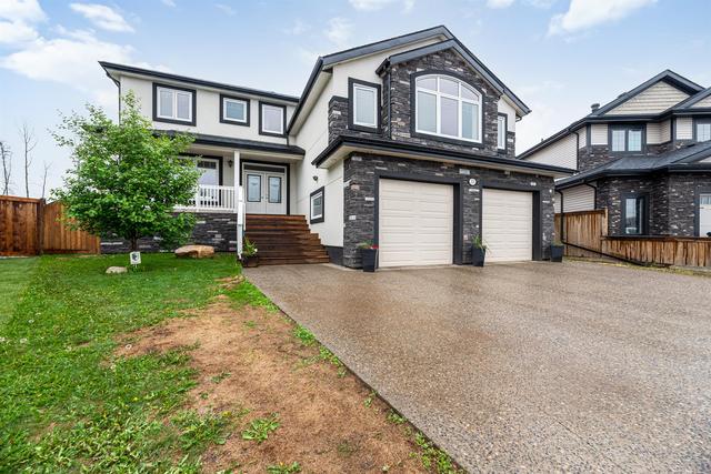 117 Prospect Bay, House detached with 7 bedrooms, 4 bathrooms and 6 parking in Wood Buffalo AB | Image 2