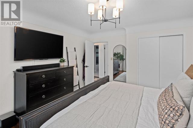 2764 Dorset Rd, House detached with 3 bedrooms, 2 bathrooms and 2 parking in Oak Bay BC | Image 19