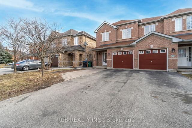 3940 Skyview St, House semidetached with 3 bedrooms, 4 bathrooms and 4 parking in Mississauga ON | Image 12