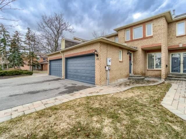 18 Wayne Nicol Dr, Townhouse with 3 bedrooms, 4 bathrooms and 3 parking in Brampton ON | Image 2