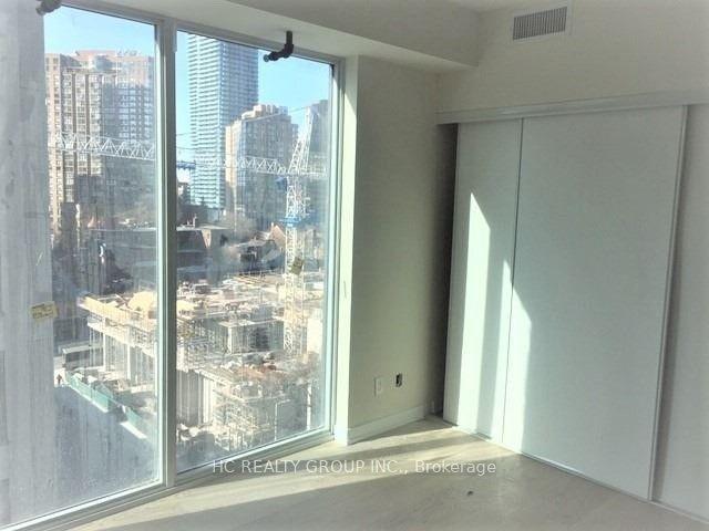 1002 - 17 Dundonald St, Condo with 2 bedrooms, 2 bathrooms and 1 parking in Toronto ON | Image 3