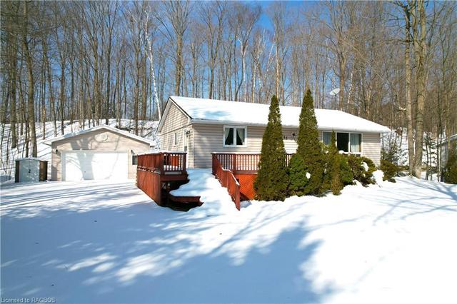 11 Martin Drive, House detached with 3 bedrooms, 2 bathrooms and 8 parking in South Bruce Peninsula ON | Image 17