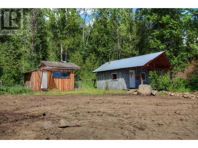 4626 Teasdale Road, House detached with 3 bedrooms, 2 bathrooms and null parking in Cariboo F BC | Image 10