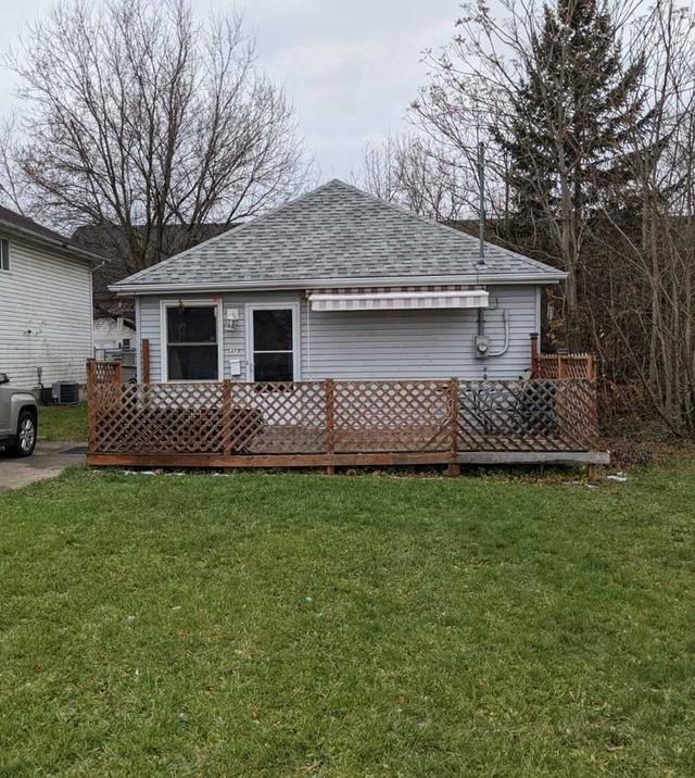 5489 Glenholme Ave, House detached with 2 bedrooms, 1 bathrooms and 3 parking in Niagara Falls ON | Image 1