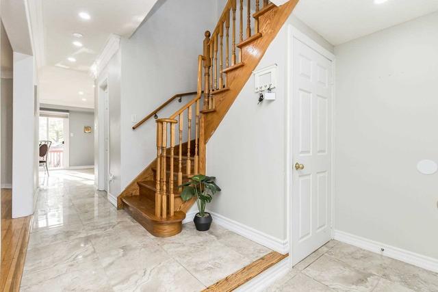 81 Townley Cres, House semidetached with 3 bedrooms, 3 bathrooms and 4 parking in Brampton ON | Image 38