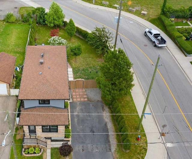 5696 Desson Ave, House detached with 3 bedrooms, 3 bathrooms and 4 parking in Niagara Falls ON | Image 12