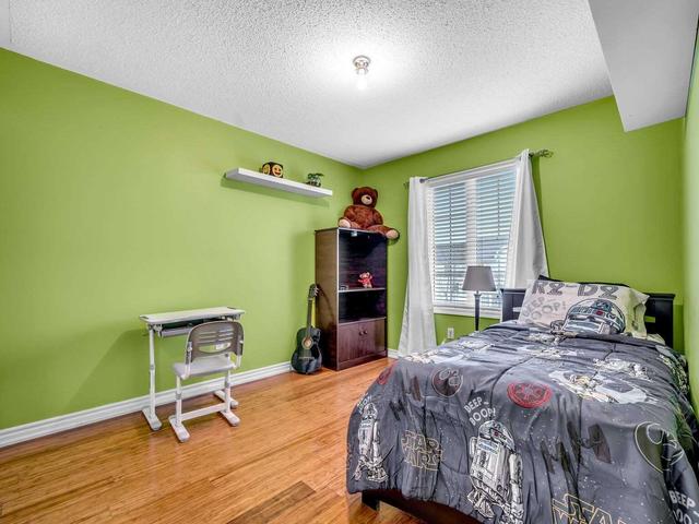 17 Olivette Lane, House attached with 3 bedrooms, 4 bathrooms and 3 parking in Brampton ON | Image 27