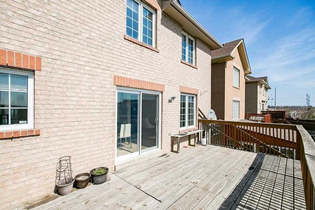 114 Rollingwood Dr, House detached with 4 bedrooms, 4 bathrooms and 6 parking in Brampton ON | Image 35
